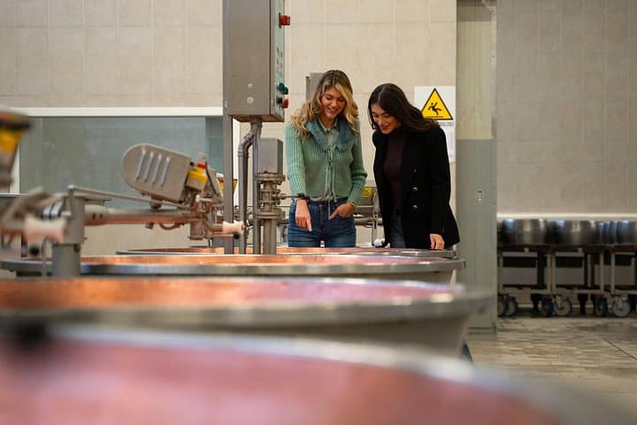 Visite Privée d'une Journée & Déjeuner : Dégustation de Parmesan, Vin et Vinaigre — photo 2