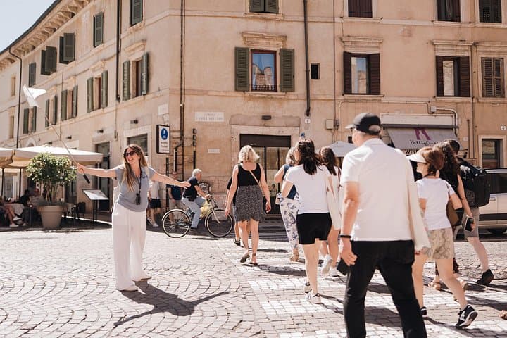 Da Venezia: Verona, Sirmione e Lago di Garda con Crociera in Barca — foto 2