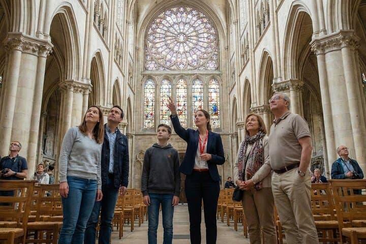Kleingruppenführung durch das Innere und Äußere der Notre Dame — Foto 4