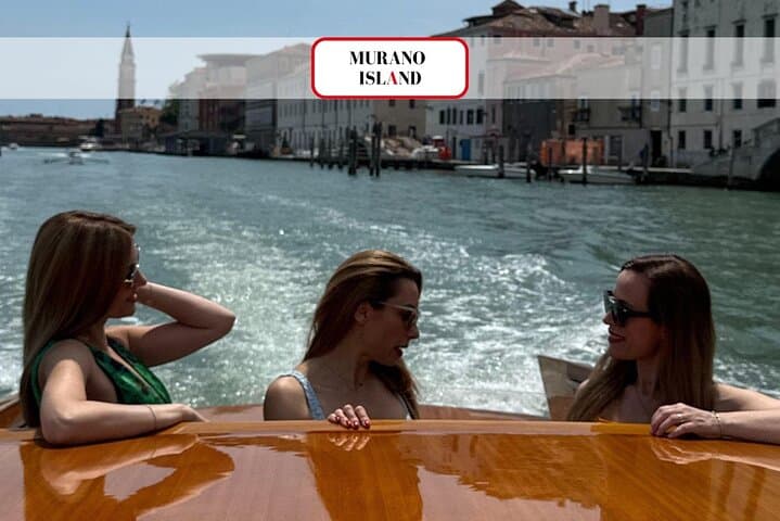 Spettacolo di soffiatura del vetro sull'isola di Murano - Venezia