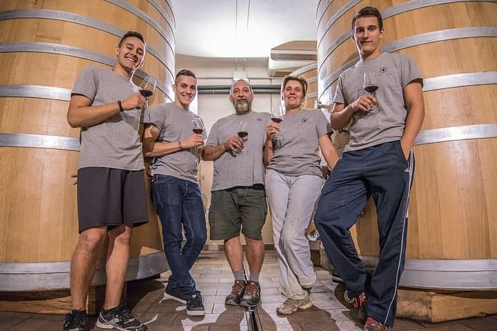 Dégustation de vins avec des collations à Neive, au cœur du Langhe