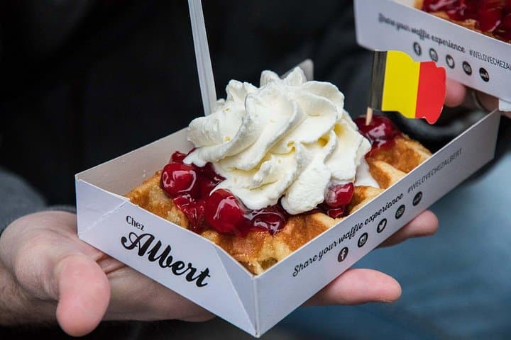 Escursione Guidata di Un Giorno a Bruges da Parigi con Crociera sui Canali — foto 4