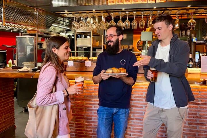 Bilbao Kleingruppentour mit Tapas und Weinprobe — Foto 3