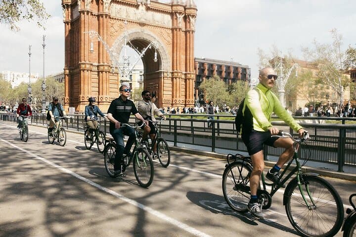 Tour en bicicleta o e-bicicleta de 3 horas por Barcelona — foto 4