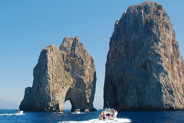 Tour Deluxe Semi-Privado de Día Completo a Capri desde Positano y Amalfi — foto 3