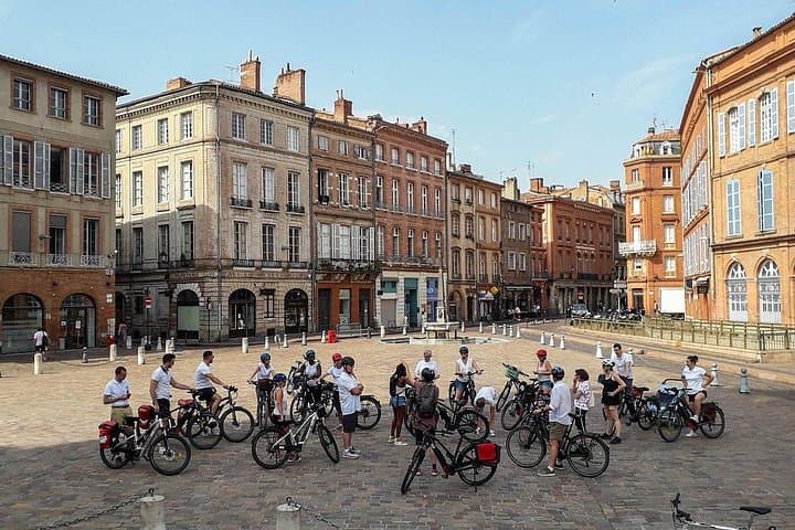 Tour in Bici Elettrica a Tolosa: Centro Città e Garonna — foto 3