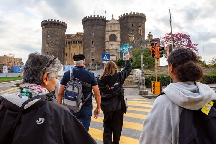 Tour Privato di Napoli: Cappella Sansevero, Spaccanapoli e Pasticceria — foto 3