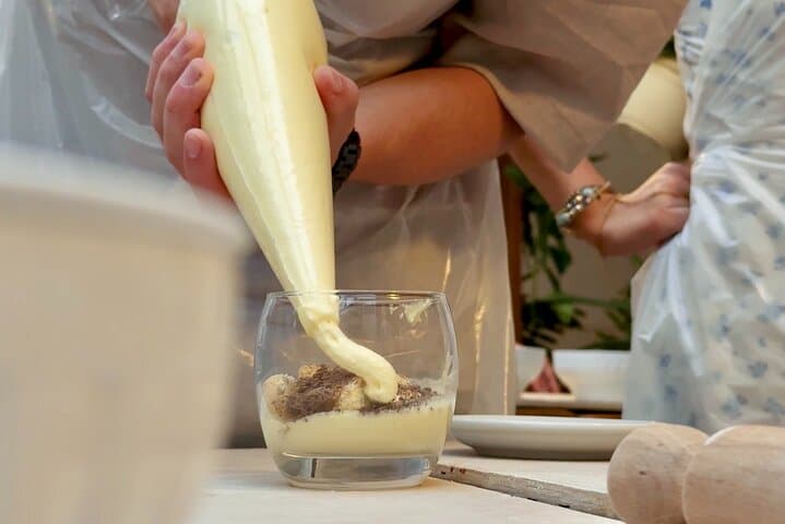 Bologna: Pasta- und Tiramisu-Kochkurs in kleiner Gruppe mit Wein — Foto 5