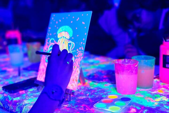 Studio di Pittura Fluorescente a Lione — foto 3
