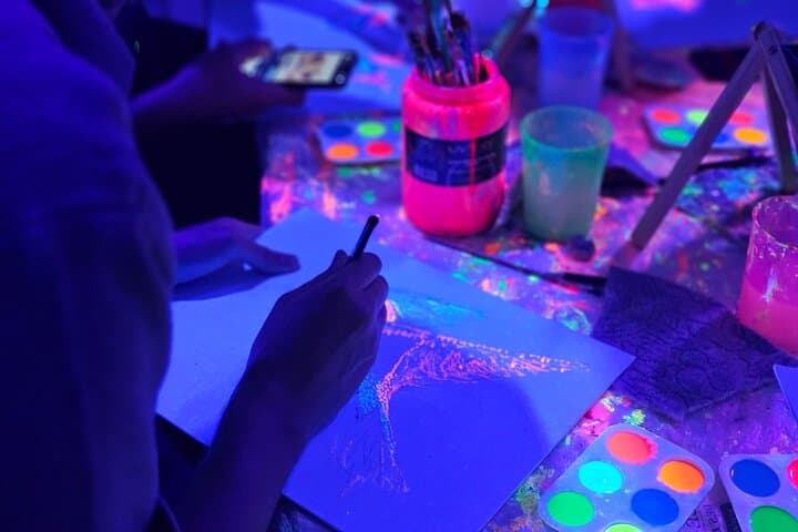 Studio di Pittura Fluorescente a Lione — foto 4