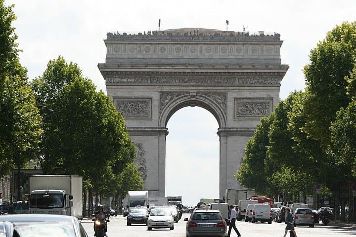 Privater Flughafentransfer und Stadtrundfahrt in Paris — Foto 5