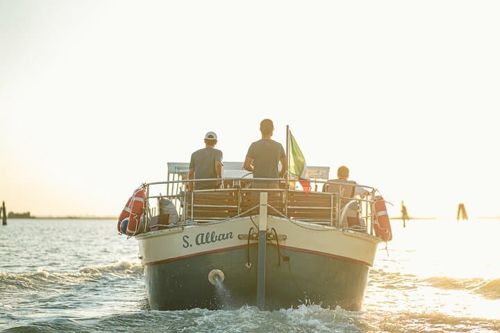 Murano e Burano: Crociera nella Laguna di Venezia su una Barca Tradizionale — foto 3