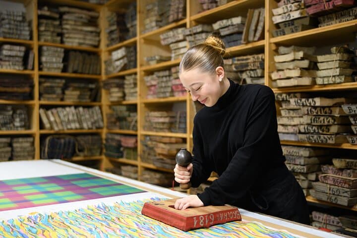 Visite guidée du dernier atelier d'impression de soie à Lyon — photo 3