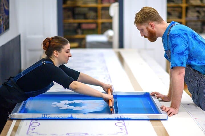 Visite guidée du dernier atelier d'impression de soie à Lyon — photo 5