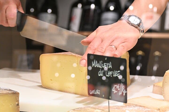 Expérience de Dégustation de 8 Vins et 4 Fromages à Nice — photo 3