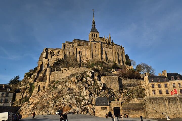 Kleingruppentour zum Mont Saint-Michel von Paris — Foto 1