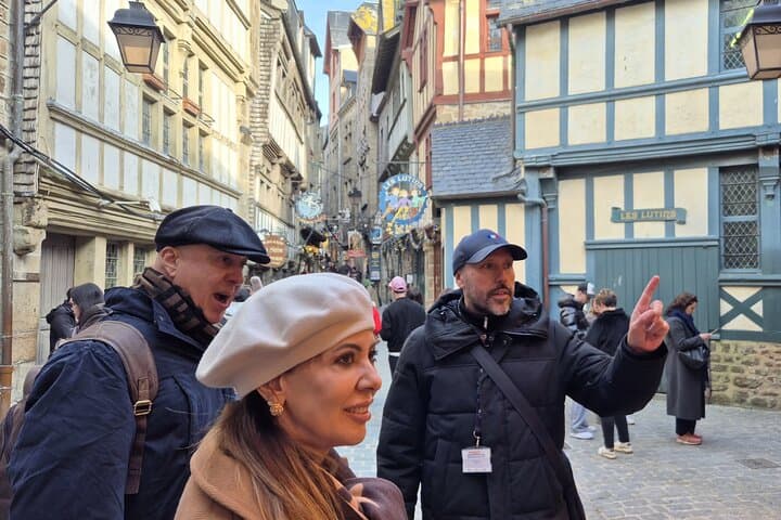 Kleingruppentour zum Mont Saint-Michel von Paris — Foto 2