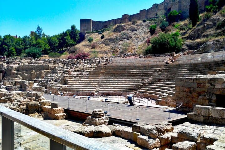 Historischer Stadtrundgang durch das Zentrum von Malaga — Foto 2