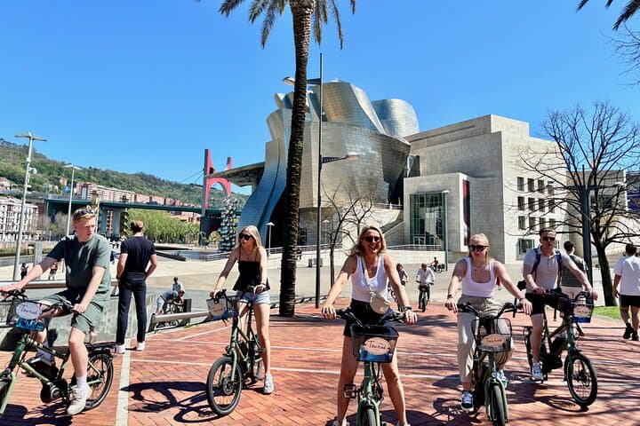 Visite des points forts de Bilbao en 3 heures à vélo électrique