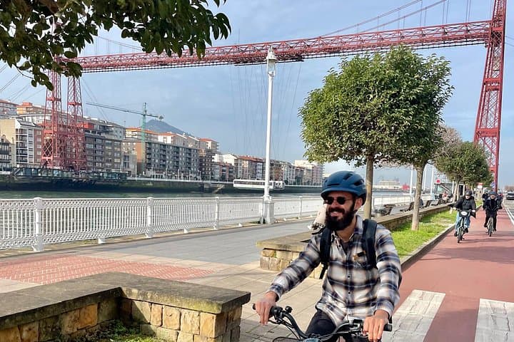 Visite en E-bike de Getxo : De Bilbao industriel à la côte