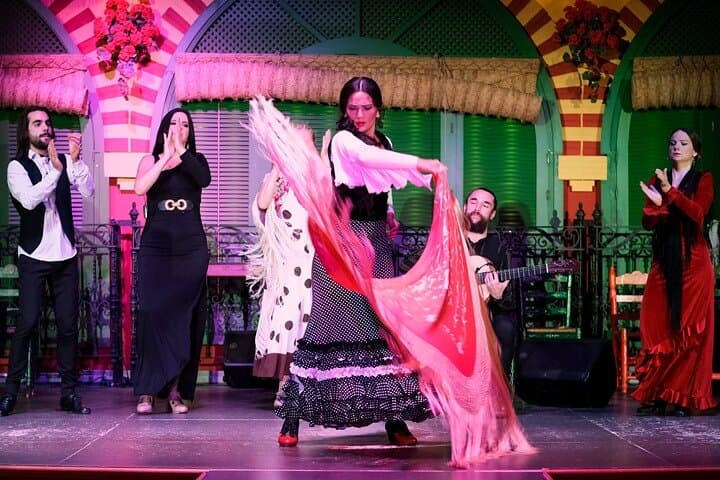 Spettacolo di Flamenco e Cena a Siviglia — foto 5