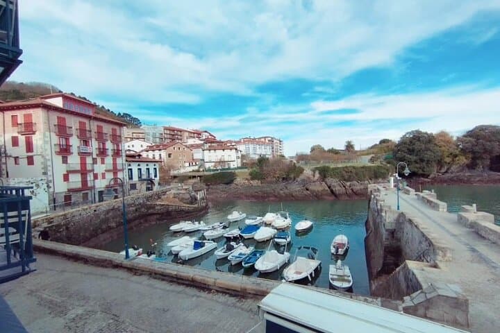Gaztelugatxe und Basque Tour Mundaka und Gernika von Bilbao — Foto 2