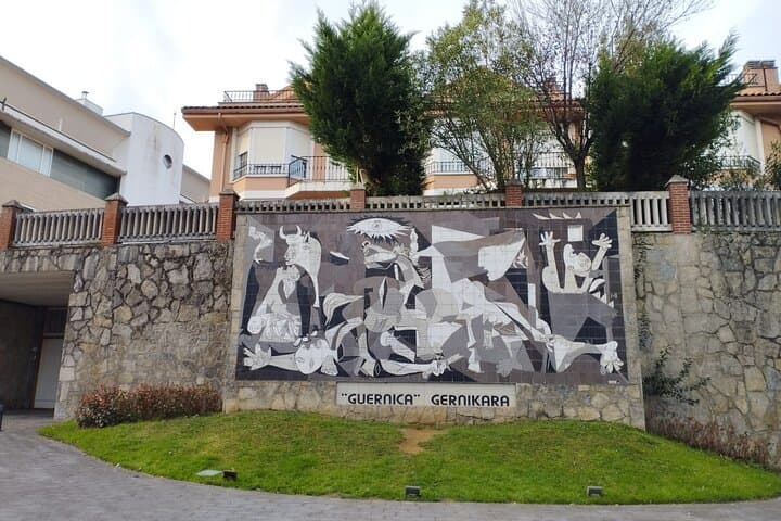 Gaztelugatxe und Basque Tour Mundaka und Gernika von Bilbao — Foto 4