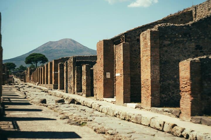 Visita a Pompei con trasferimento in autobus andata e ritorno da Napoli — foto 4