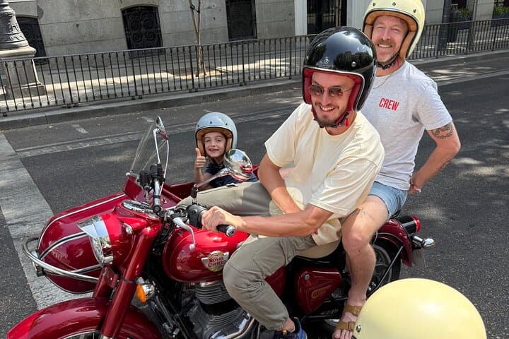 Madrid Highlights: Private Vintage Sidecar Tour (1 Stunde) — Foto 5