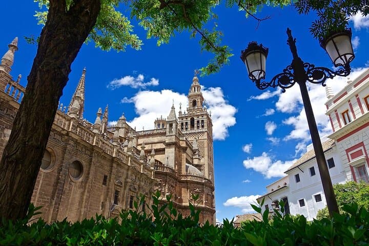 Tour Monumental de Sevilla — foto 2