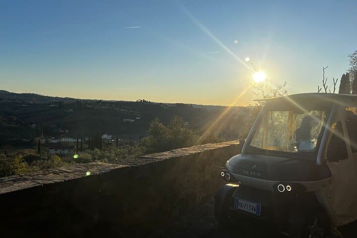 Tour Privado en Carrito de Golf por Florencia con Degustación de Comida y Michelangelo
