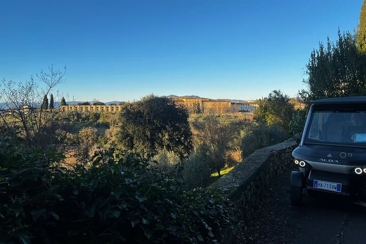 Tour Privado en Carrito de Golf por Florencia con Degustación de Comida y Michelangelo — foto 2