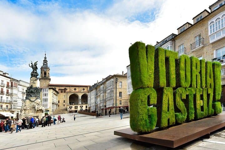 Tour Guiado por Pamplona y Vitoria — foto 4