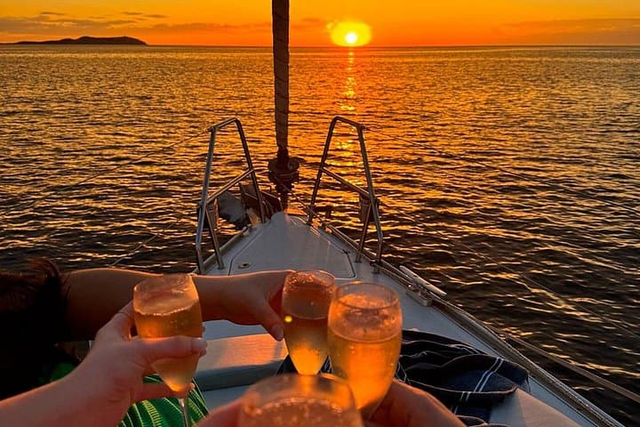 Ibiza Segeltour und Sonnenuntergangserlebnis — Foto 2