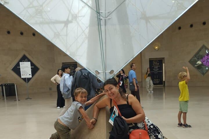 Tour Privato del Louvre: Esperienza di Caccia al Tesoro per Bambini — foto 2