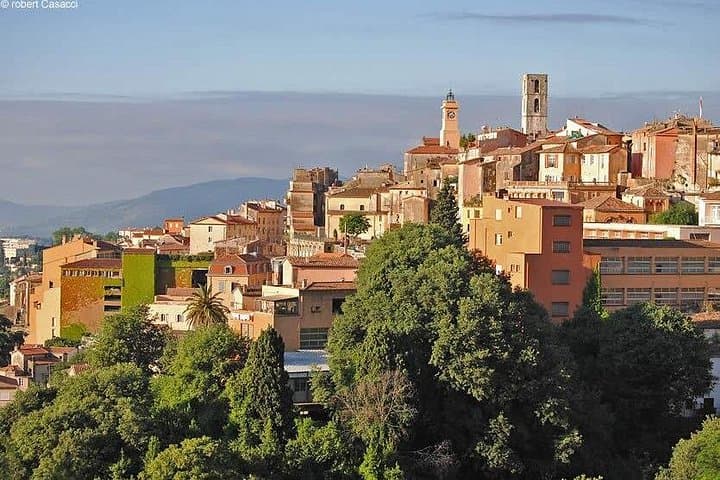 Tour de Perfume y Vino en la Riviera Francesa — foto 3