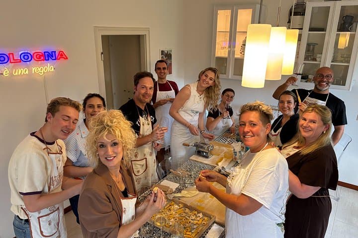 Cours de fabrication de pâtes avec tiramisu et dégustation de vin à volonté — photo 5