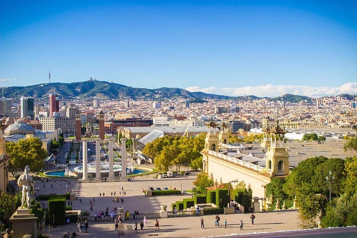 Tour Privado en Barcelona: Parque Güell y Principales Atractivos — foto 3