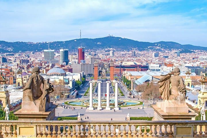 Tour Privado en Barcelona: Parque Güell y Principales Atractivos — foto 4