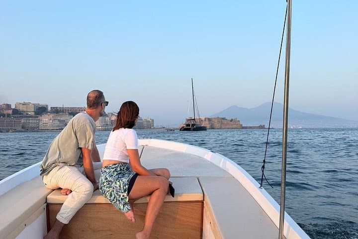 Bootserlebnis entlang der Küste von Neapel — Foto 3