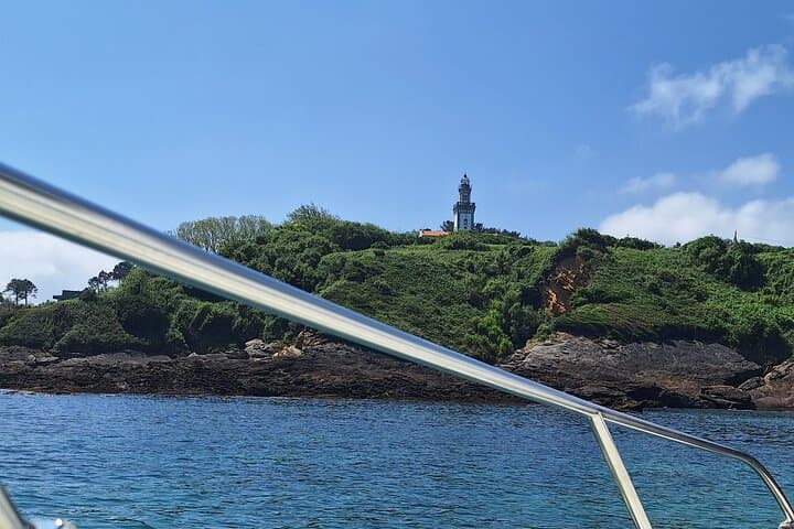 Descubre Hondarribia desde el Mar con Guía de Audio