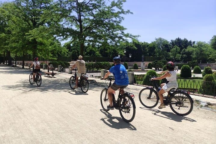 Tour Privato in E-Bike a Madrid: Attrazioni e Gemme Nascoste — foto 2