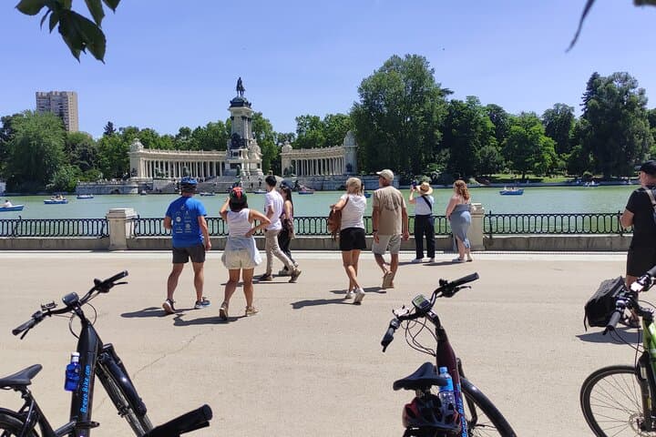 Tour Privato in E-Bike a Madrid: Attrazioni e Gemme Nascoste — foto 5