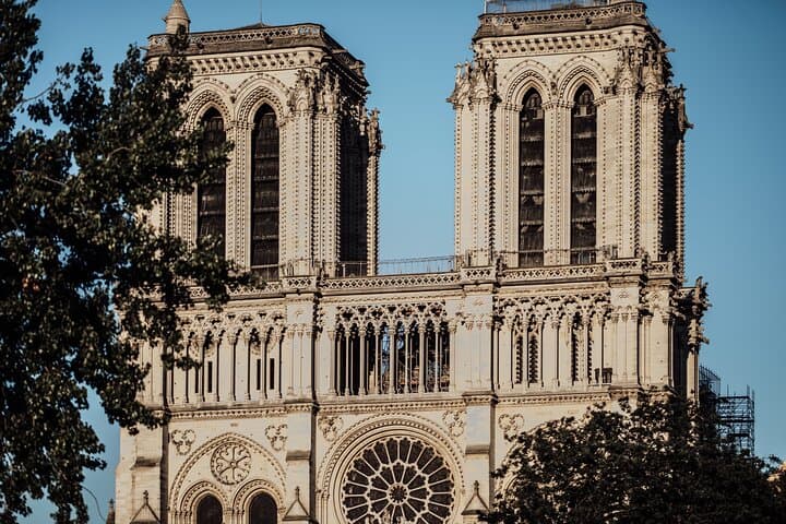 Visita Guiada a la Catedral de Notre-Dame en París