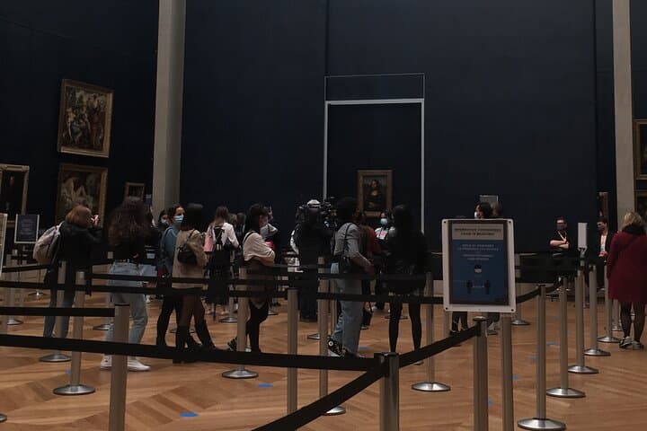 Visita Guiada al Museo del Louvre con Entrada Reservada — foto 3