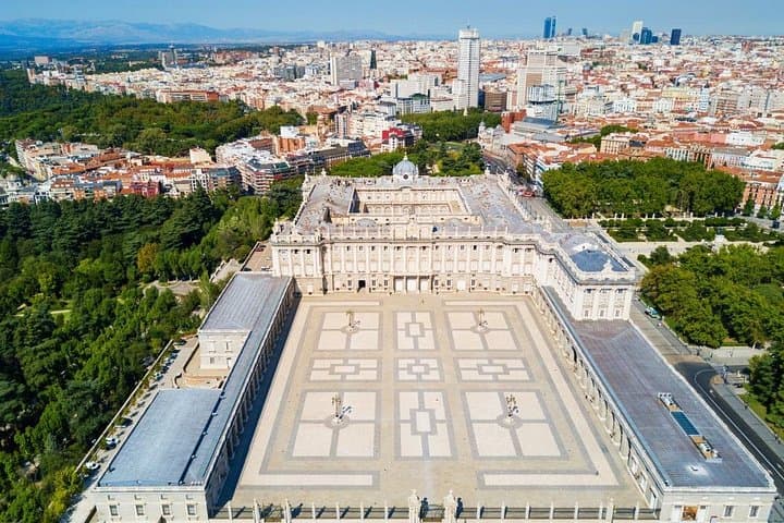 Entrada al Palacio Real de Madrid — foto 4