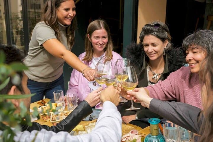 Tour Gastronómico en Montmartre y Experiencia de Vino Francés — foto 4