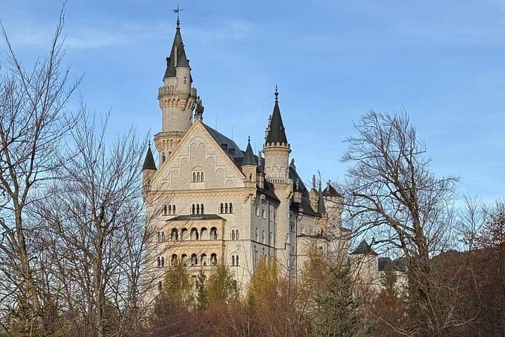 Castelli di Neuschwanstein e Hohenschwangau da Monaco — foto 5