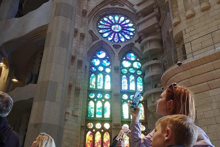 Tour guiado en grupo reducido por la Barcelona de Gaudí — foto 3