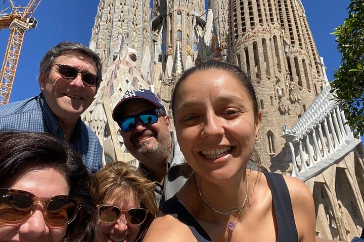 Tour guiado en grupo reducido por la Barcelona de Gaudí — foto 4